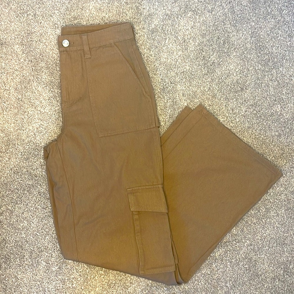 *NWOT* Abound High Rise Cargo Pants